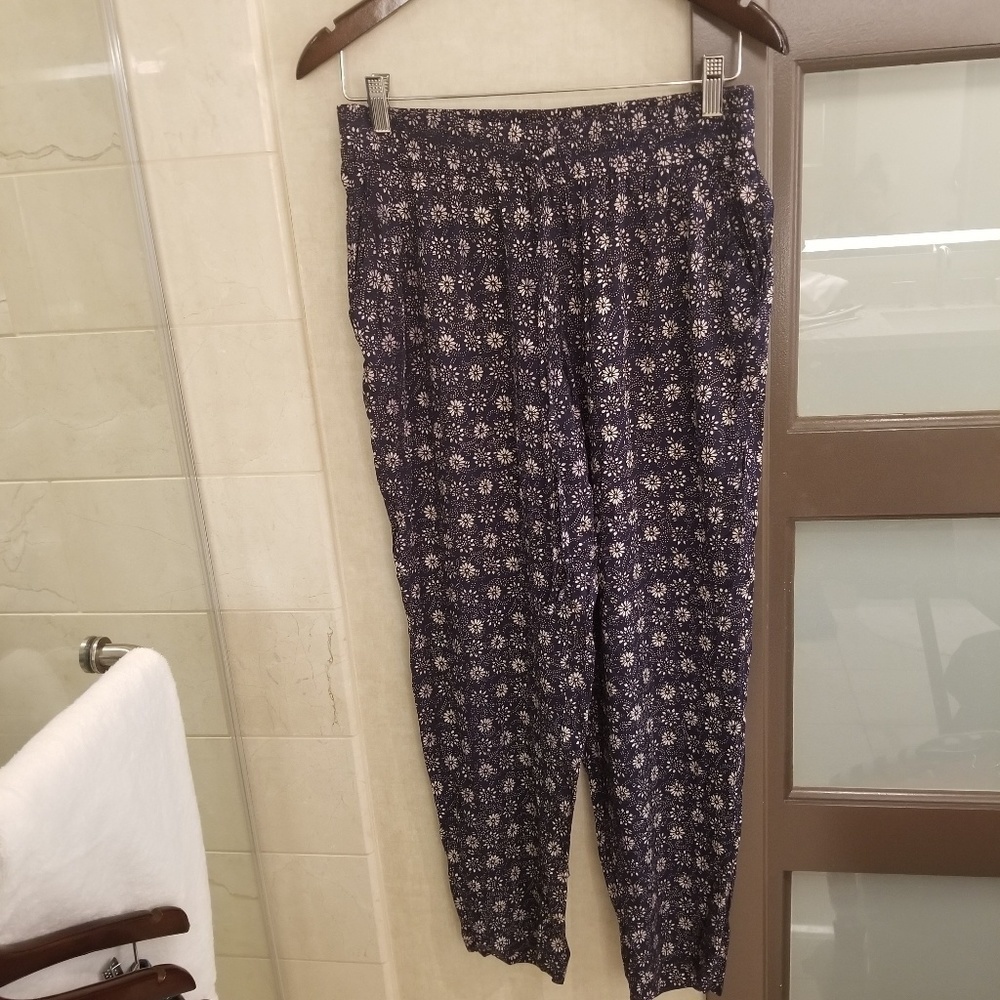 Laundry by Shelli Pants elastic waist comfy Size Small. B4
